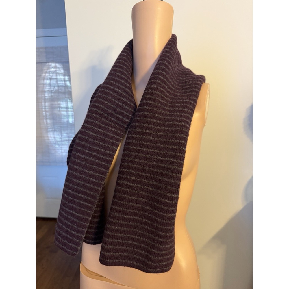Gap Striped 100% Merino Wool Gray & Black Rectangle Scarf Unisex Warm Cozy Soft